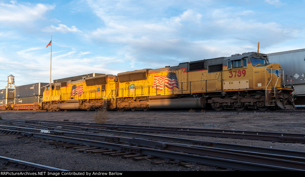 SD70M Duo at LaSalle